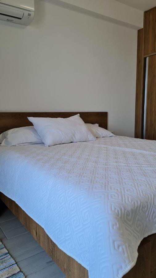 Vista View Comfort Саранде Екстериор снимка
